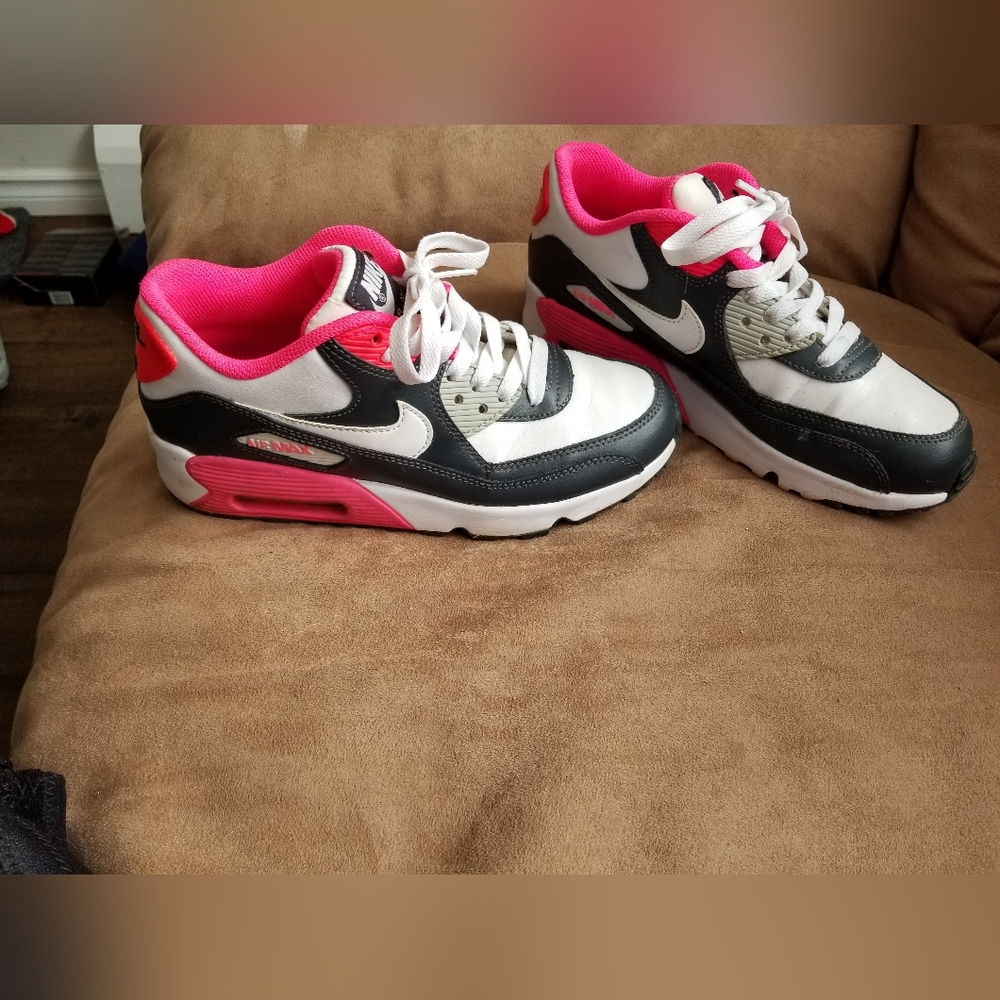 Shoe woman